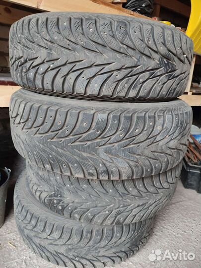 Yokohama Ice Guard IG10 225/60 R17