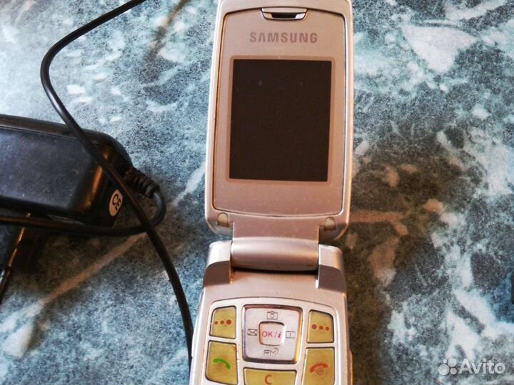 Samsung a890