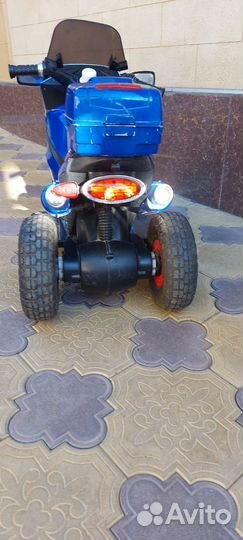 Детский электромобиль бу