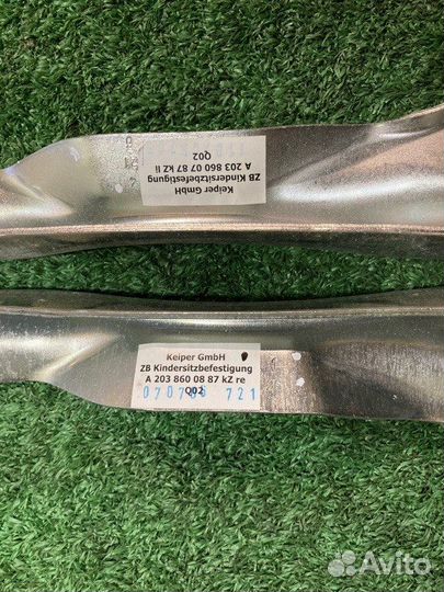 Удерживающее устройство Isofix Mercedes-Benz