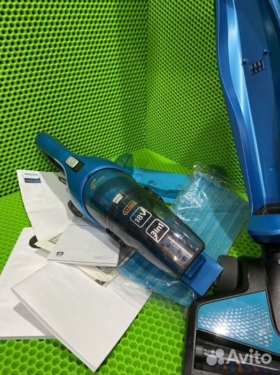 Вертикальный пылесос Philips FC6404/01 PowerPro