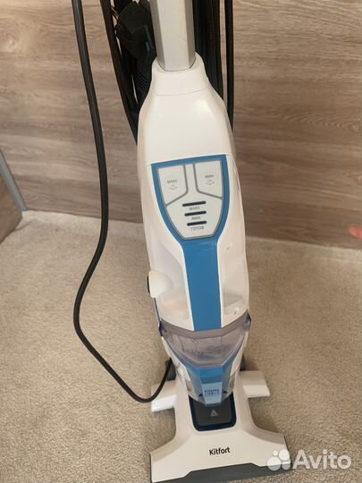 Пылесос вертикальный