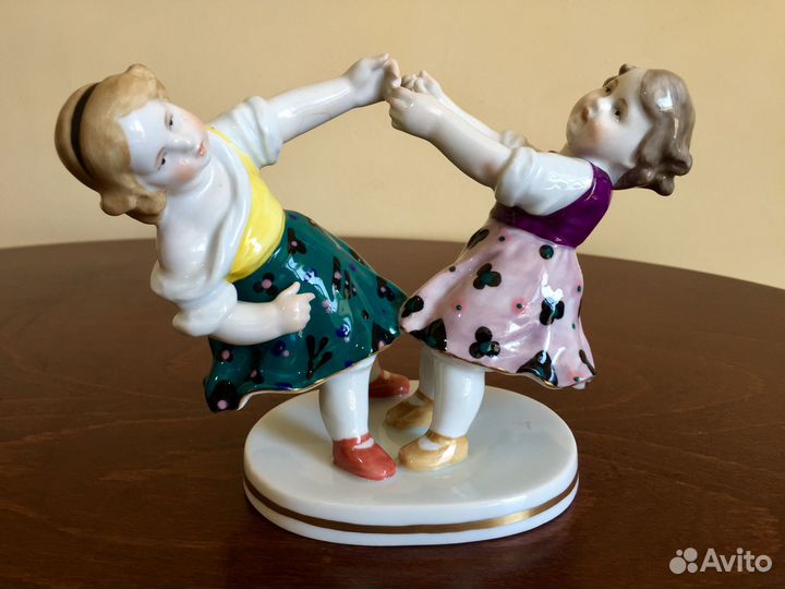 Танцующие девочки. Karl Ens, Германия