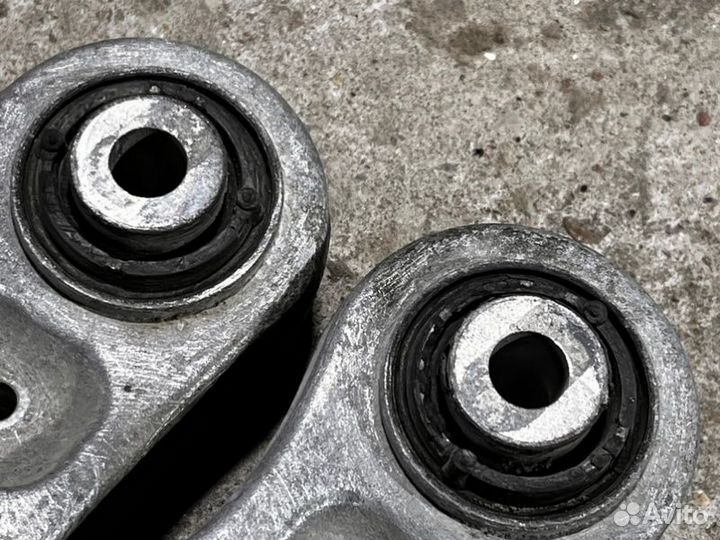 Рычаг задний поперечный задний Audi A8 D3