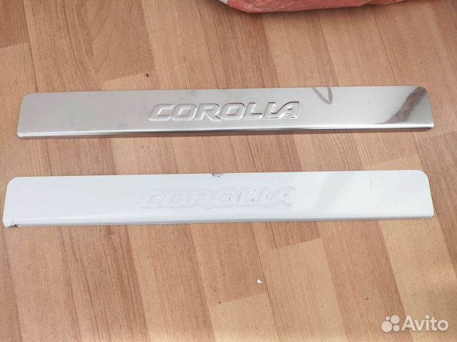 Накладки на пороги Corolla