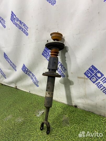 Амортизатор передний левый Skoda Superb седан 1.8