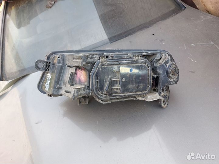 Фара правая Audi A6 C6 Ксенон дорестайлинг