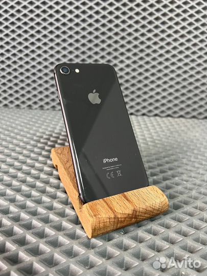 iPhone 8, 64 ГБ