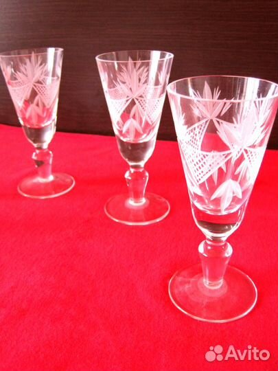 Хрустальные фужеры рюмочки