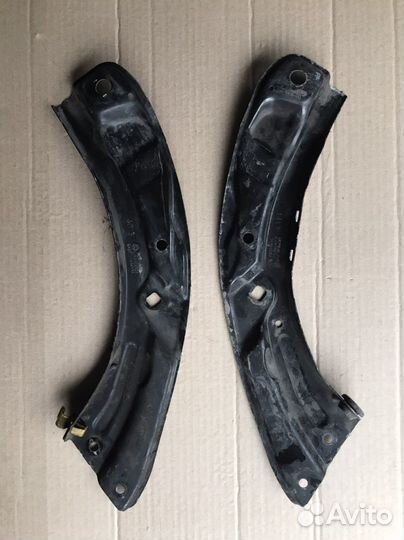 5JA805931 Кронштейн фары Skoda Rapid