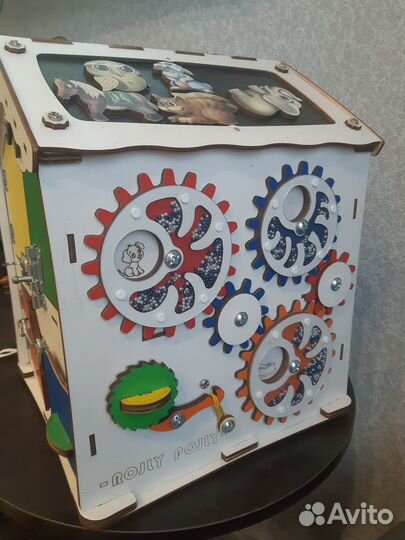 Бизиборд домик