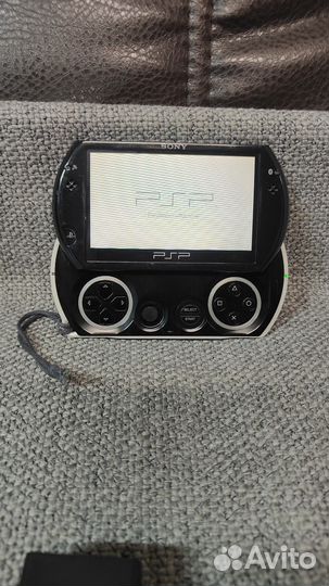 PSP GO Sony PlayStation Portable Go