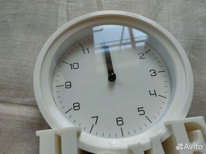 Настольные часы новые