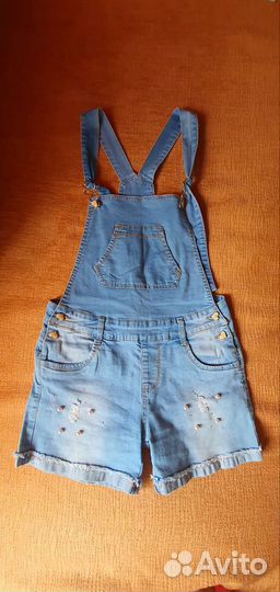 Джинсовая безрукавка и комбинезон