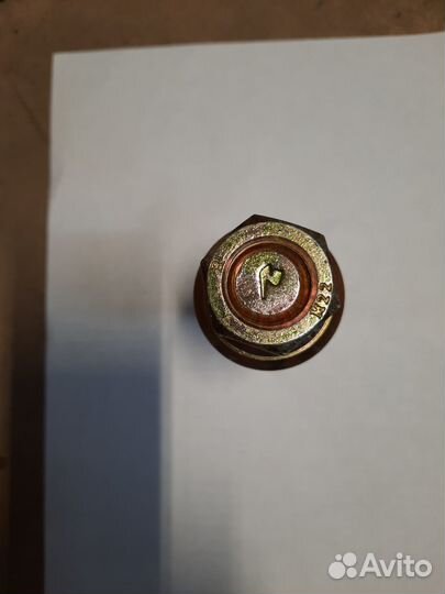 Шпилька передняя колеса + 2 гайки(M20х1.5/M22х1.5)