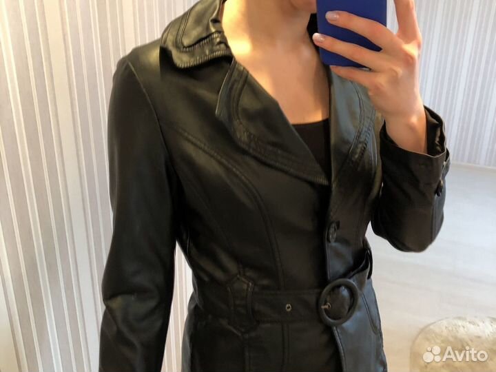 Элегантная куртка из экокожи