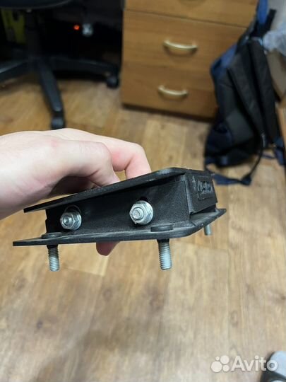 Кронштейн для регулировки высоты руля ваз