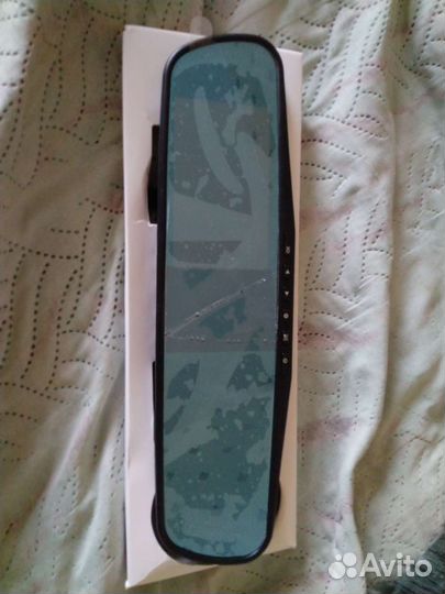 Видеорегистратор с камерой заднего вида