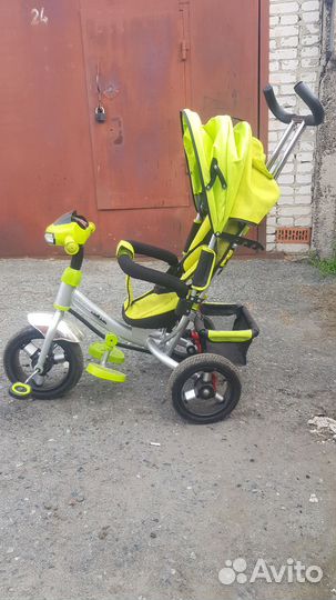 Детский велосипед с ручкой