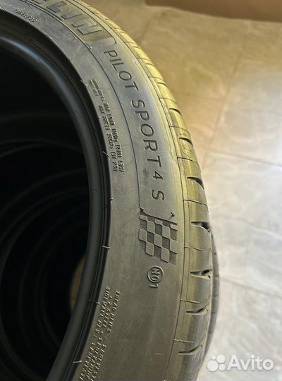 Michelin Pilot Sport 4 S 325/35 R22 и 285/40 R22