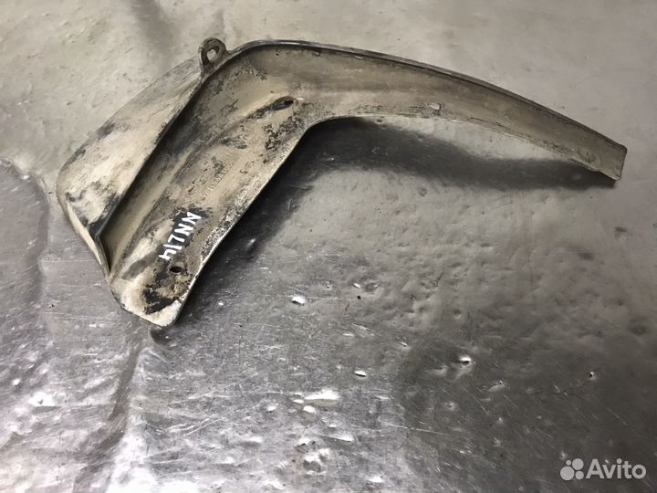 Брызговик задний левый Renault Logan 1