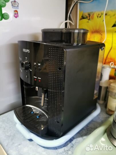 Кофемашина Krups Espresseria EA81