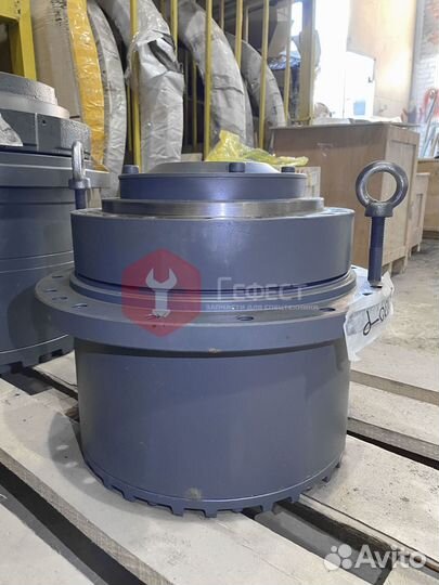 Бортовой редуктор Komatsu PC100-6S TZ270B1000-00