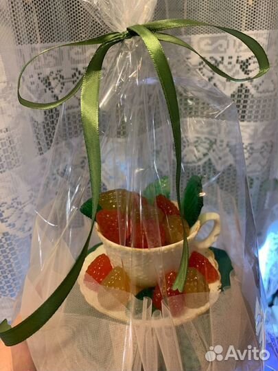 Вкусные букеты на выпускной и последний звонок