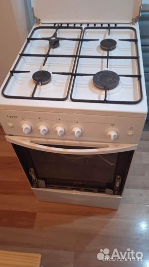 Продам газовую плиту бу