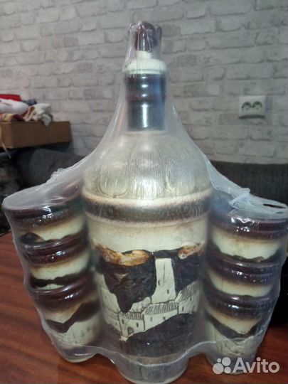 Графин со стаканами