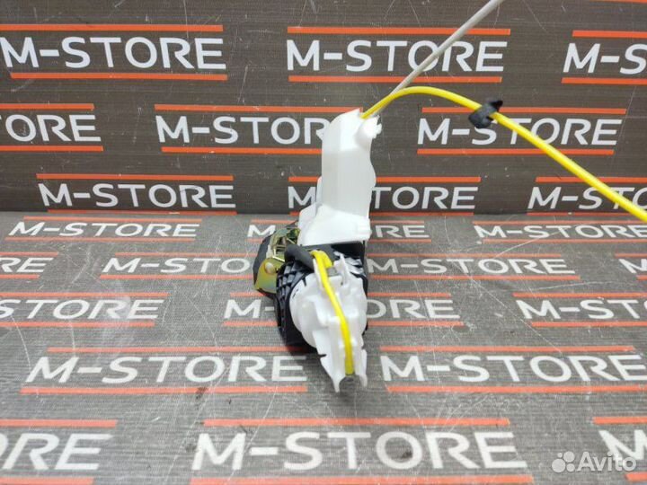 Замок двери задний правый Mercedes-Benz S-Class