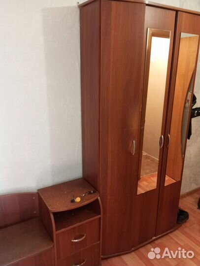 Шкаф в коридор