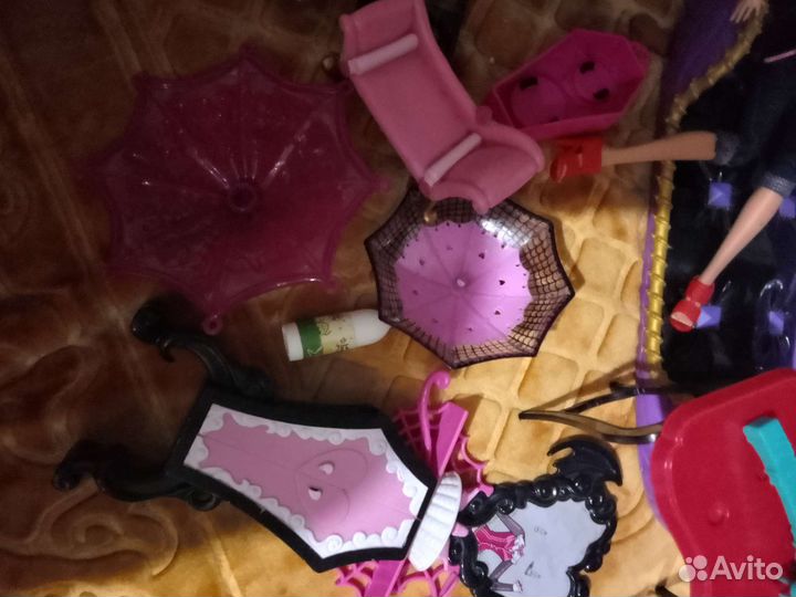 Мебель монстр хай и др