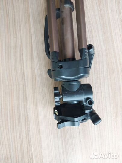 Штатив для фотоаппарата