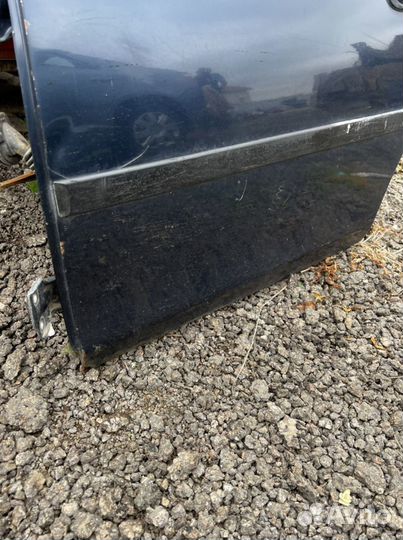 Mazda 323 F задняя левая дверь