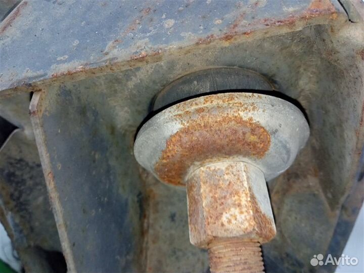 Подрамник передний Mitsubishi Delica Truck SKF2TM