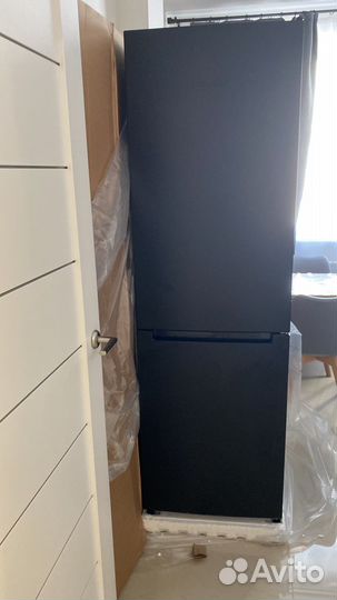 Холодильник новый