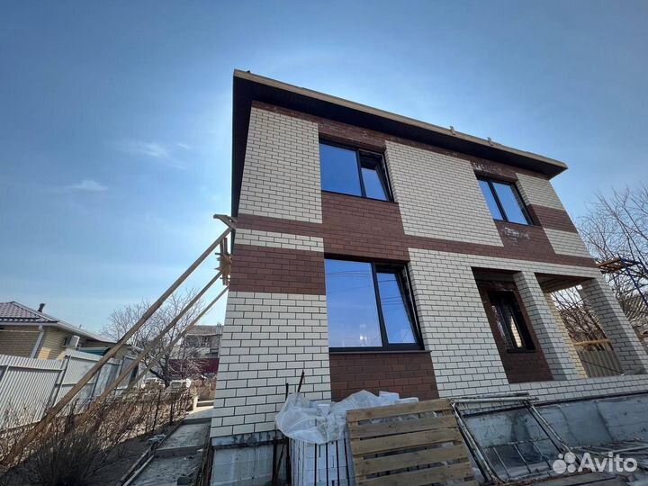 Кладка кирпича / Каменщики