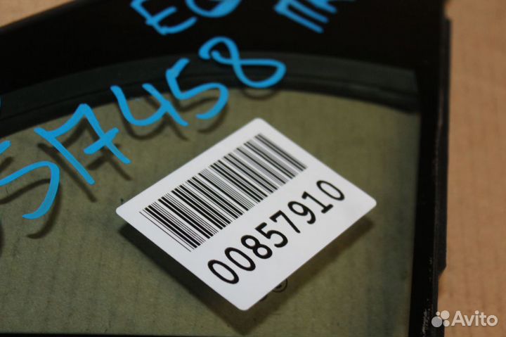 Стекло двери передней правой Audi Q7 4M 2015