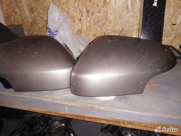 Крышка зеркало на Volvo Xc 90