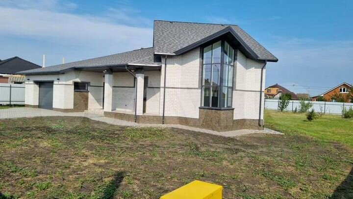 Коттедж 180 м² на участке 15 сот.