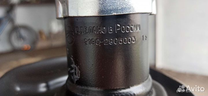 Стойка передняя левая Гранта