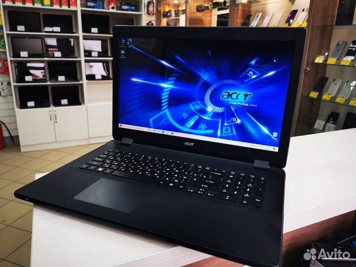 Шикарный большой ноутбук Acer 17.3