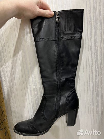 Сапоги демисезонные женские 40 Tamaris черные Кожа