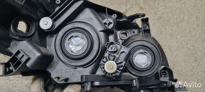 Toyota corolla 150 фара передняя