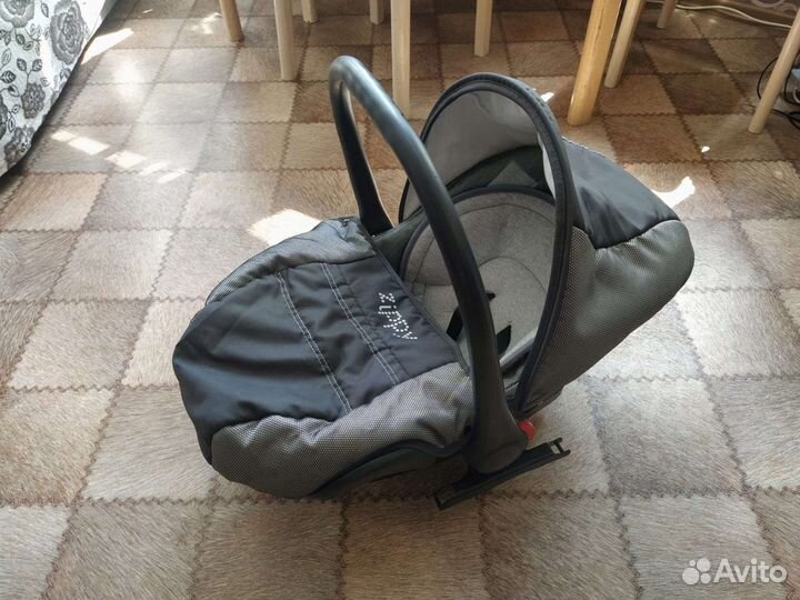 Коляска zippy 3 в 1