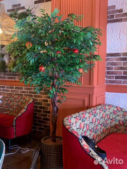 Искусственное декоративное дерево