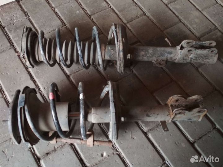 Стойки toyota corolla 110