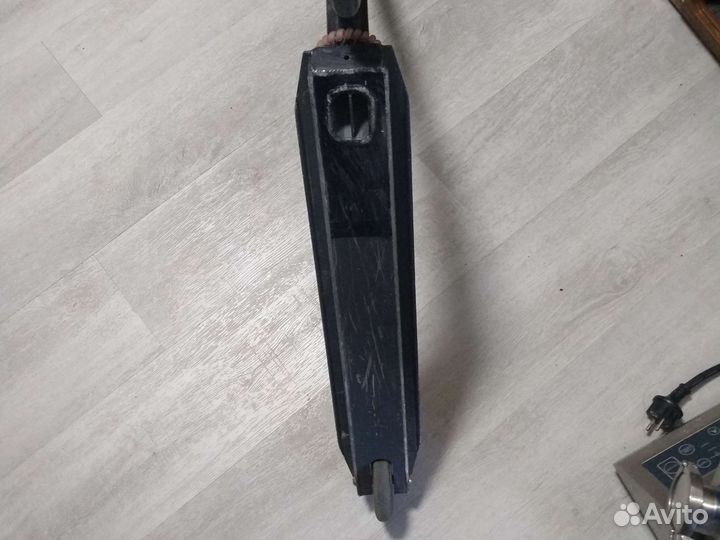 Дека для трюкового самоката