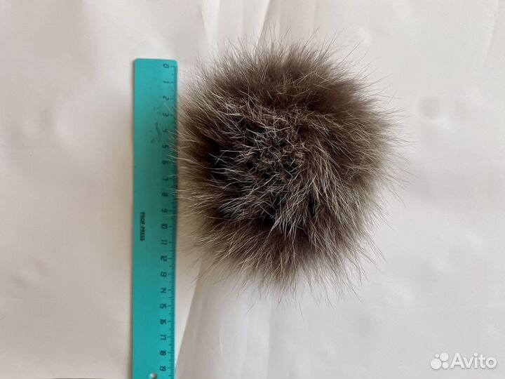 Меховые помпоны